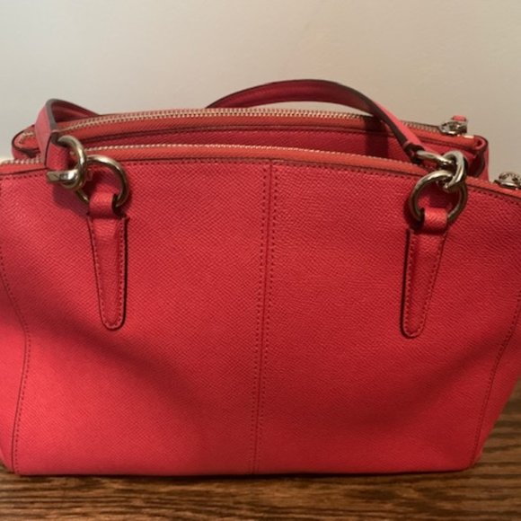 COACH HANDBAG - SLING BAG- MESSENGER BAG LEATHER - Picture 2 of 5